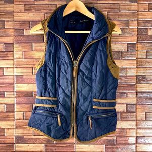 ZARA Quilted Equestrian Style Riding Vest Navy size Medium/6